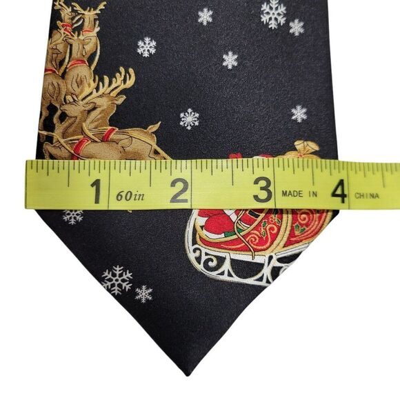 Hallmark Holiday Traditions Mens Christmas Neck Tie 57" Necktie Santa Reindeer - Picture 8 of 12